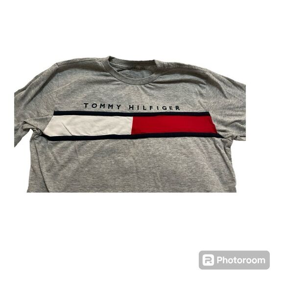 🌼🌼Tommy Hilfiger boys shirt Preloved🌼🌼 - Picture 2 of 3